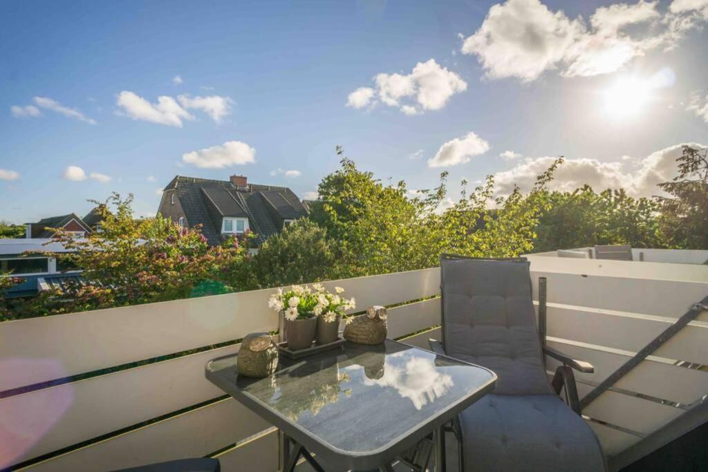 Maritim Und Individuell In Wenningstedt Mit Balkon Daire Dış mekan fotoğraf